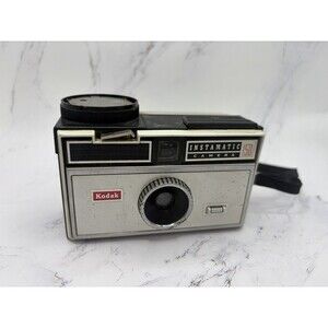 Vintage 1960’s Kodak Instamatic 104 Camera - Made In USA UNTESTED